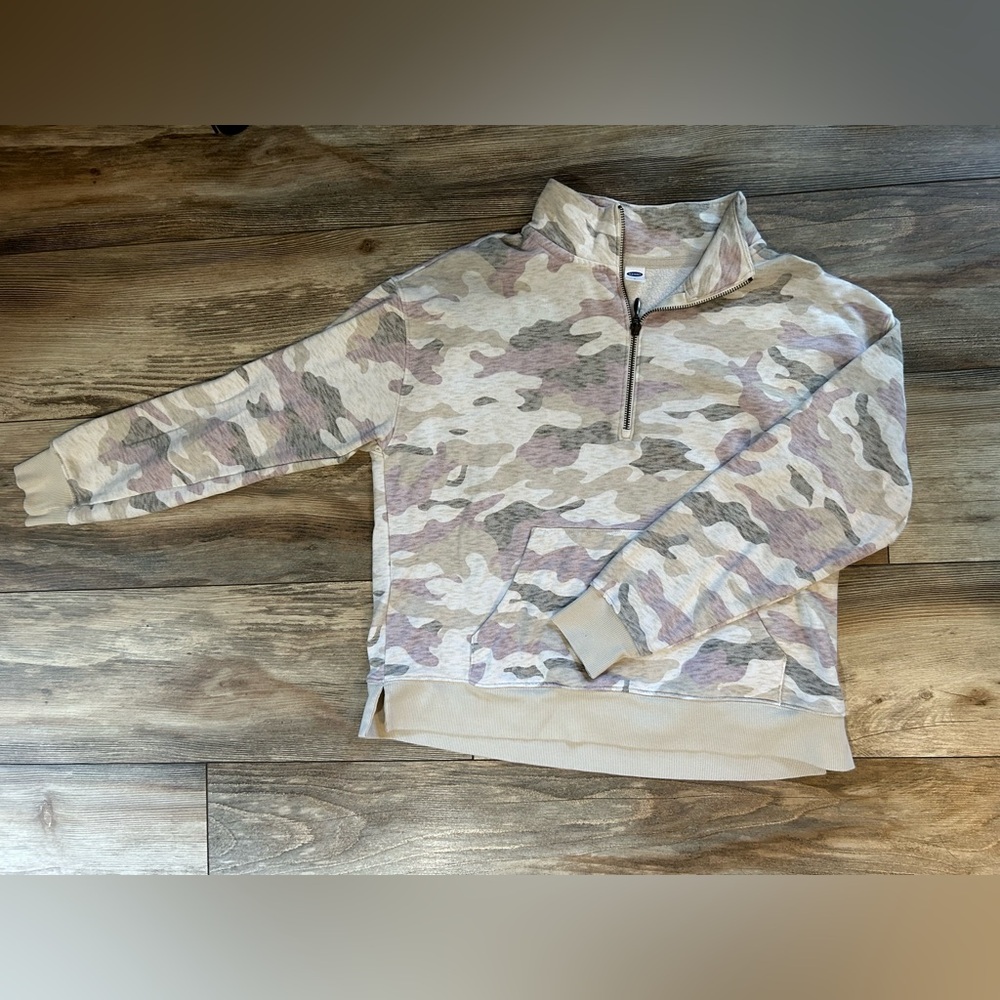 Old Navy camo 1/4 zip up